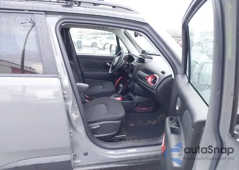 2020 Jeep Renegade Trailhawk 4X4 из США, поврежденный, VIN ZACNJBC14LPL73119